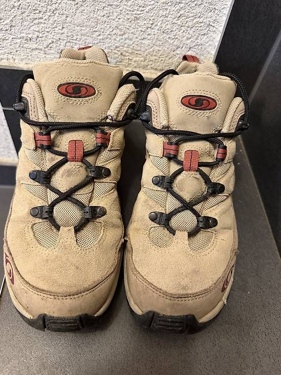 Salomon Chaussures garçon: Wanderschuhe Salomon Grösse 40 – D'occasion à Wolfhausen par The_shark 1