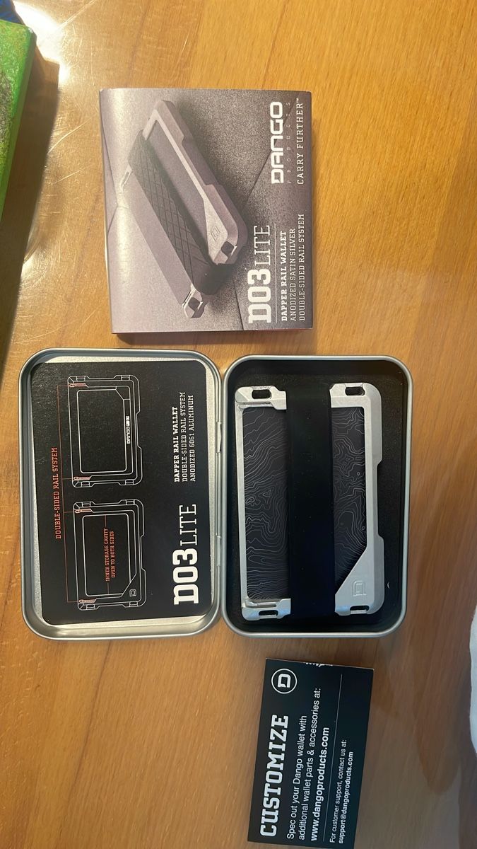 Portafogli: Dango D03 Lite Dapper Rail Wallet Satin Silver – Nuovo e nell'imballaggio originale da Eglisau venduto da retep1973