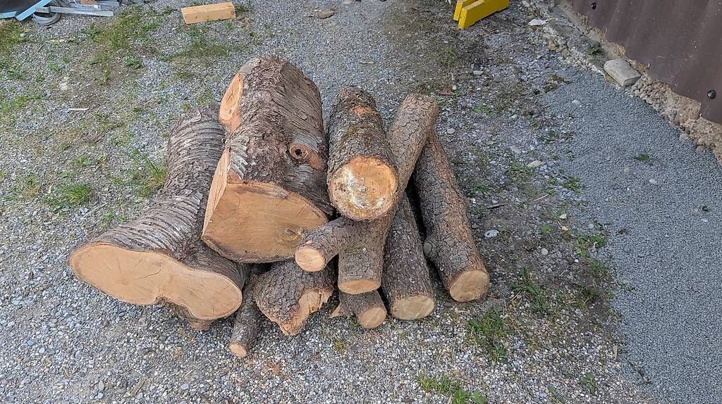 Holzartikel: Kirschbaumholz – Gebraucht aus Schmidrüti von Spashy