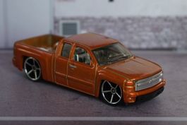 HotWheels Chevy Silverado Pick-up COOL !!!!!!!!!!!!!!!!!!