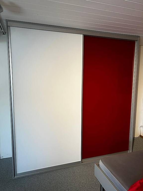 Armadi: Schiebetürschrank Eigenanfertigung – Nuovo e nell'imballaggio originale da Urtenen-Schönbühl venduto da wohnstudio_haller