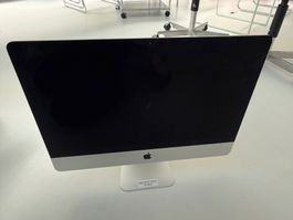 Apple iMac 21.5" (2013) i5 - 8GB RAM, 256 SSD