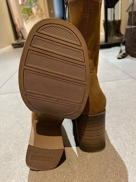 Chaussures femmes: Mustang Stiefelette Cognac – Neuf avec emballage d'origine à Hitzkirch par ele_fj6v 3