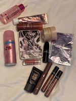 Make Up (Huda Beauty One Size MAC Morphe Maybeline Tower 28
