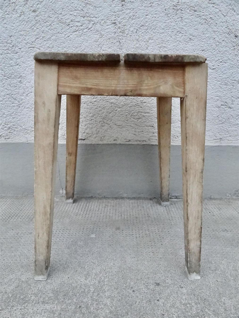 Tabourets: Grosi's altes Taburettli Hocker Schemel – D'occasion à Kerzers par zimmergruen 3