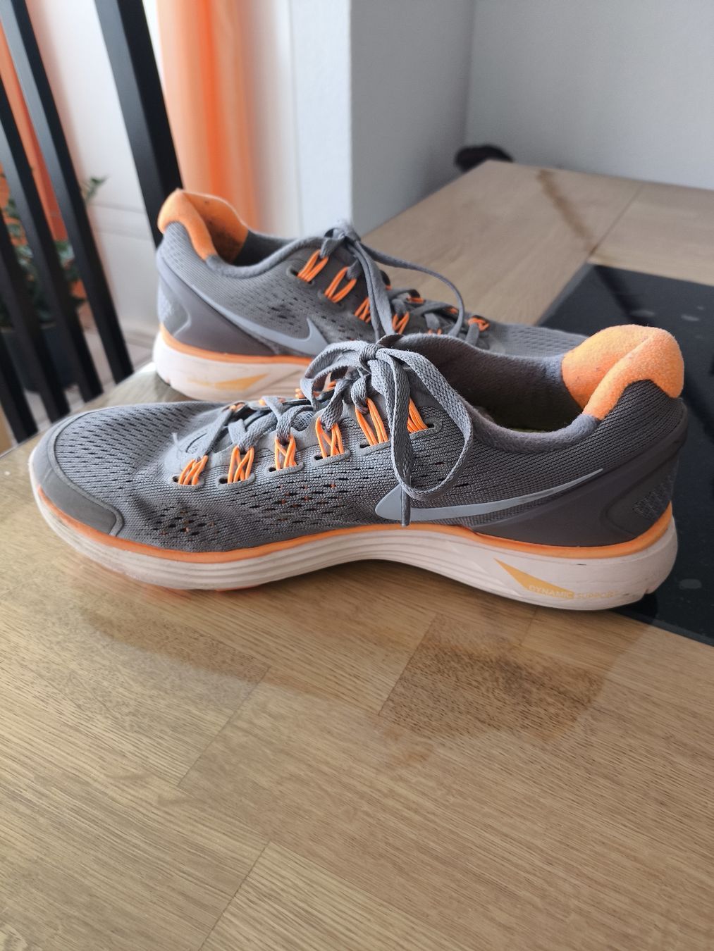 Nike Scarpe da uomo: Nike Turnschuhe Gr.39 – Usato da Burgdorf venduto da Ropajesi 3