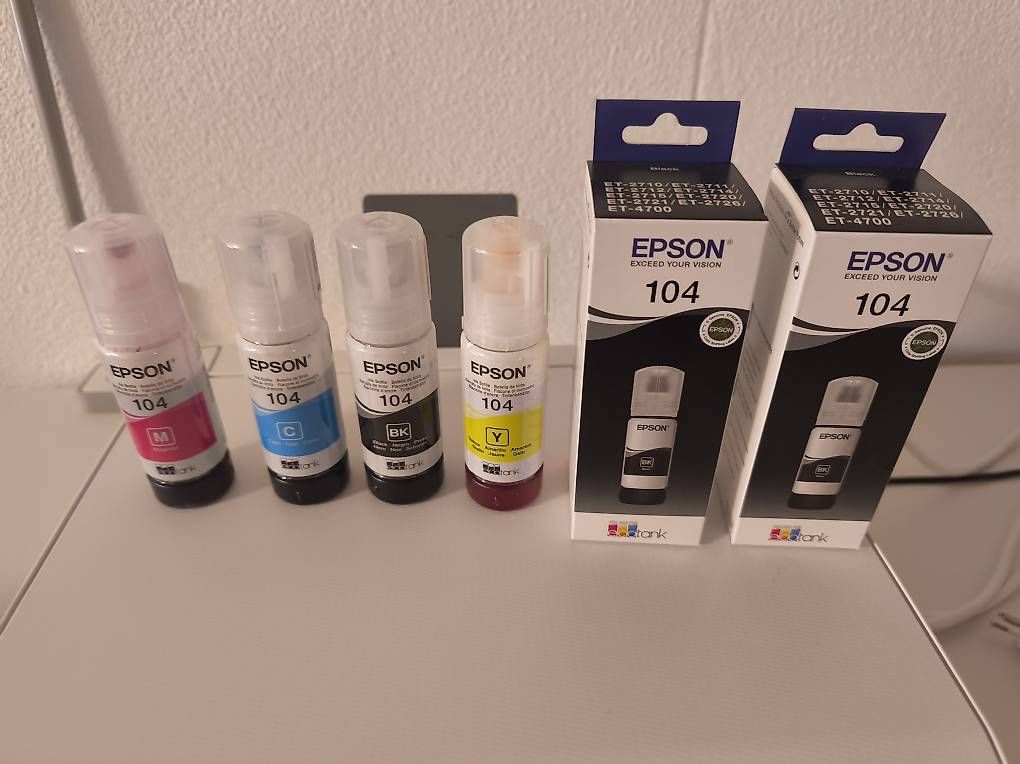 Imprimantes: Epson EcoTank ET-2726 Drucker WLAN + extra Tinte – D'occasion à Tuggen par kon_xtg7 1
