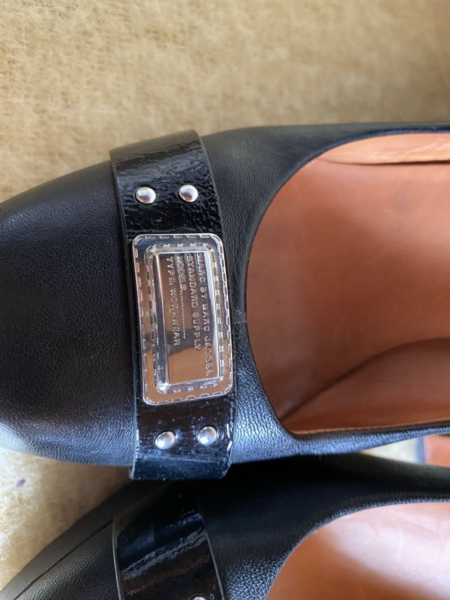 Marc Jacobs Scarpe da donna: Escarpins Marc Jacobs cuir noir T41 – Usato da Geneve venduto da Monthoux13 3