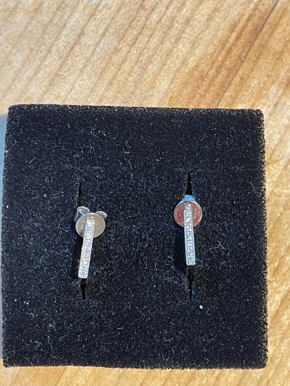 Christ Ohrringe & -stecker: Weissgoldcreolen von Christ – Gebraucht aus Zürich von liviflo 1