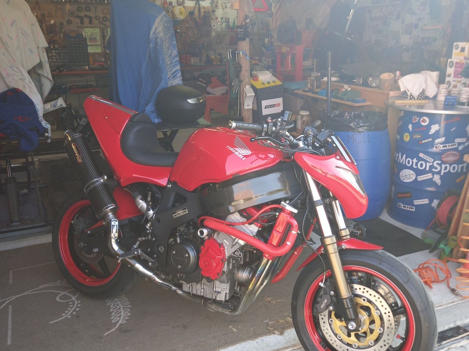 Honda Strasse: Honda CBR 900 Spezial, mit MFK – Gebraucht aus Leuzigen von Moserli1