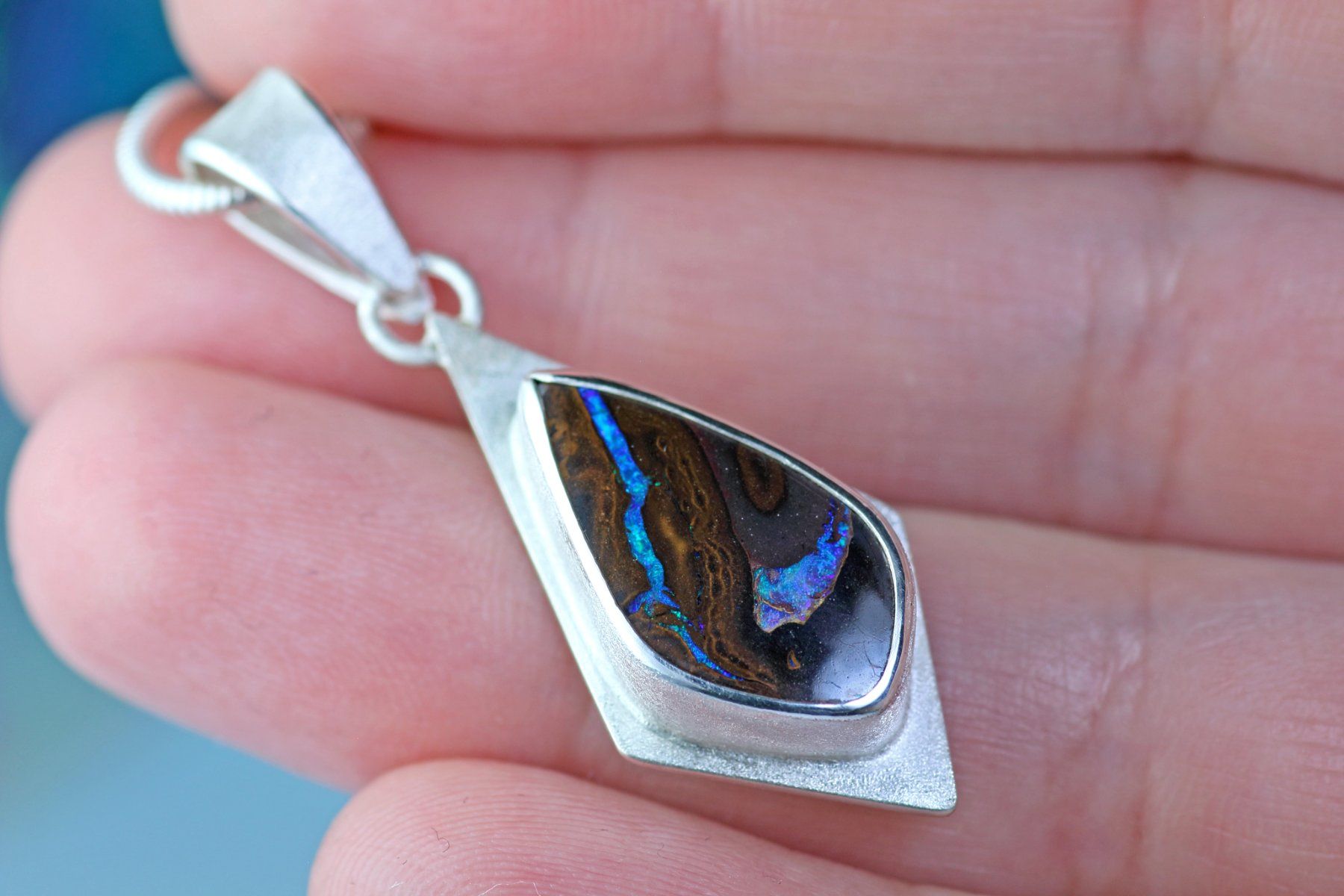 Anhänger: ARCANA LAGUNA Silberanhänger mit australischem Boulder Opal – Neu und originalverpackt aus Bern von OSONO.Design 1