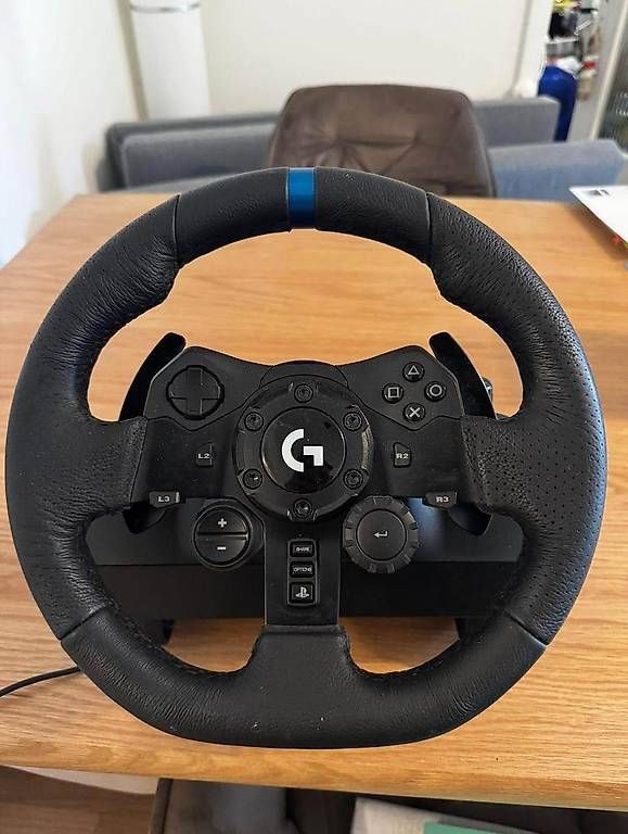 Controller: Logitech G G923 Trueforce for PC and PlayStation – Usato da Winterthur venduto da electone