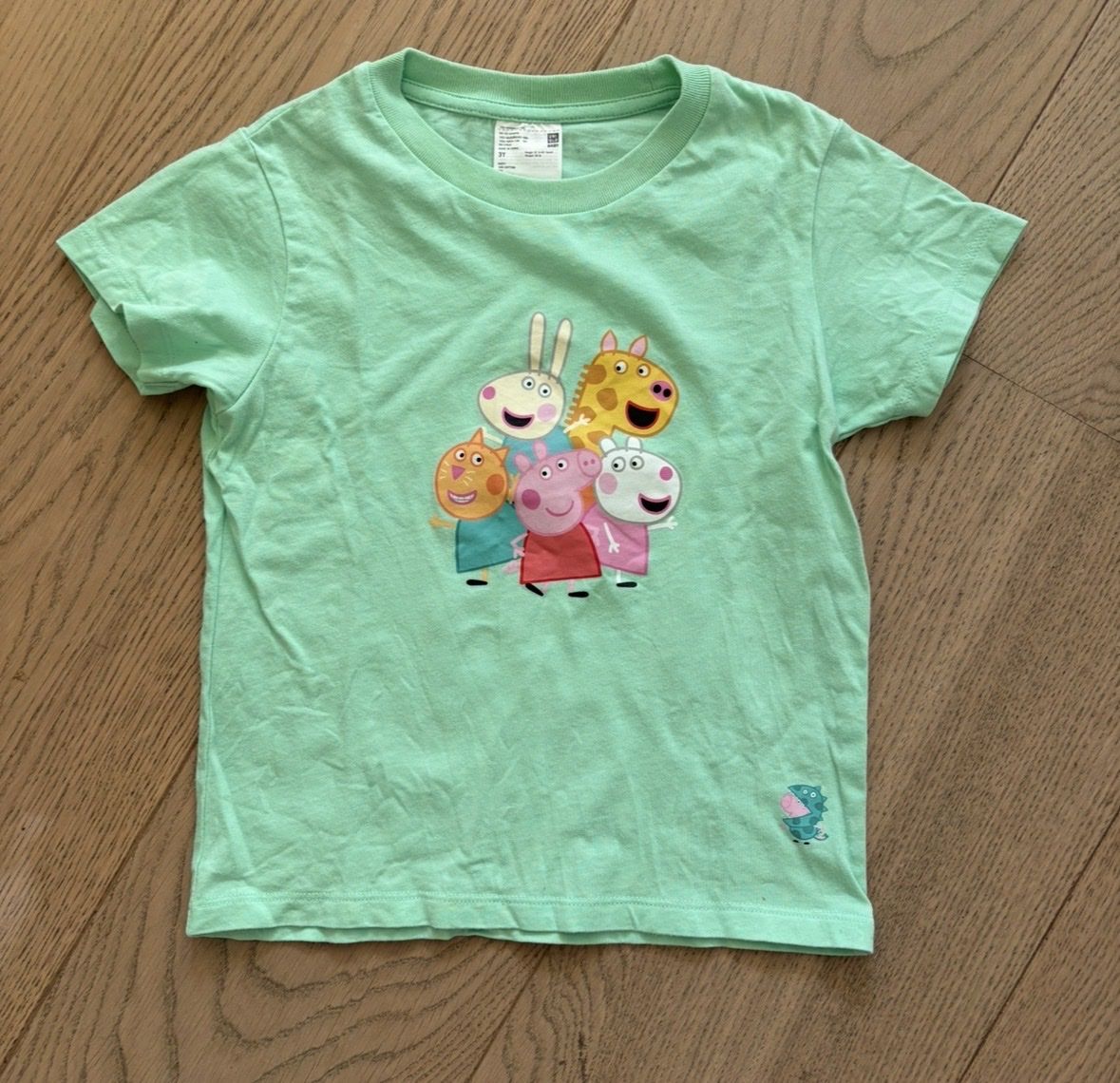 Uniqlo Blusen, T-Shirts & Tops: T shirt peppa pig – Gebraucht aus la tour de peilz von kididoux