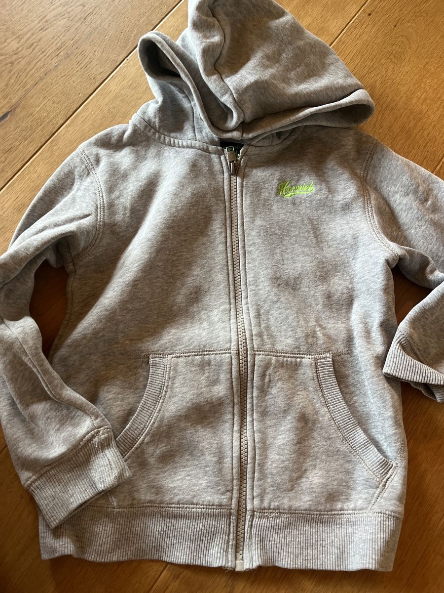 Lotti & Set di vestiti: Pullover/Jäckli Kleiderset 110/116 – Usato da Balmberg venduto da Berglihof 3