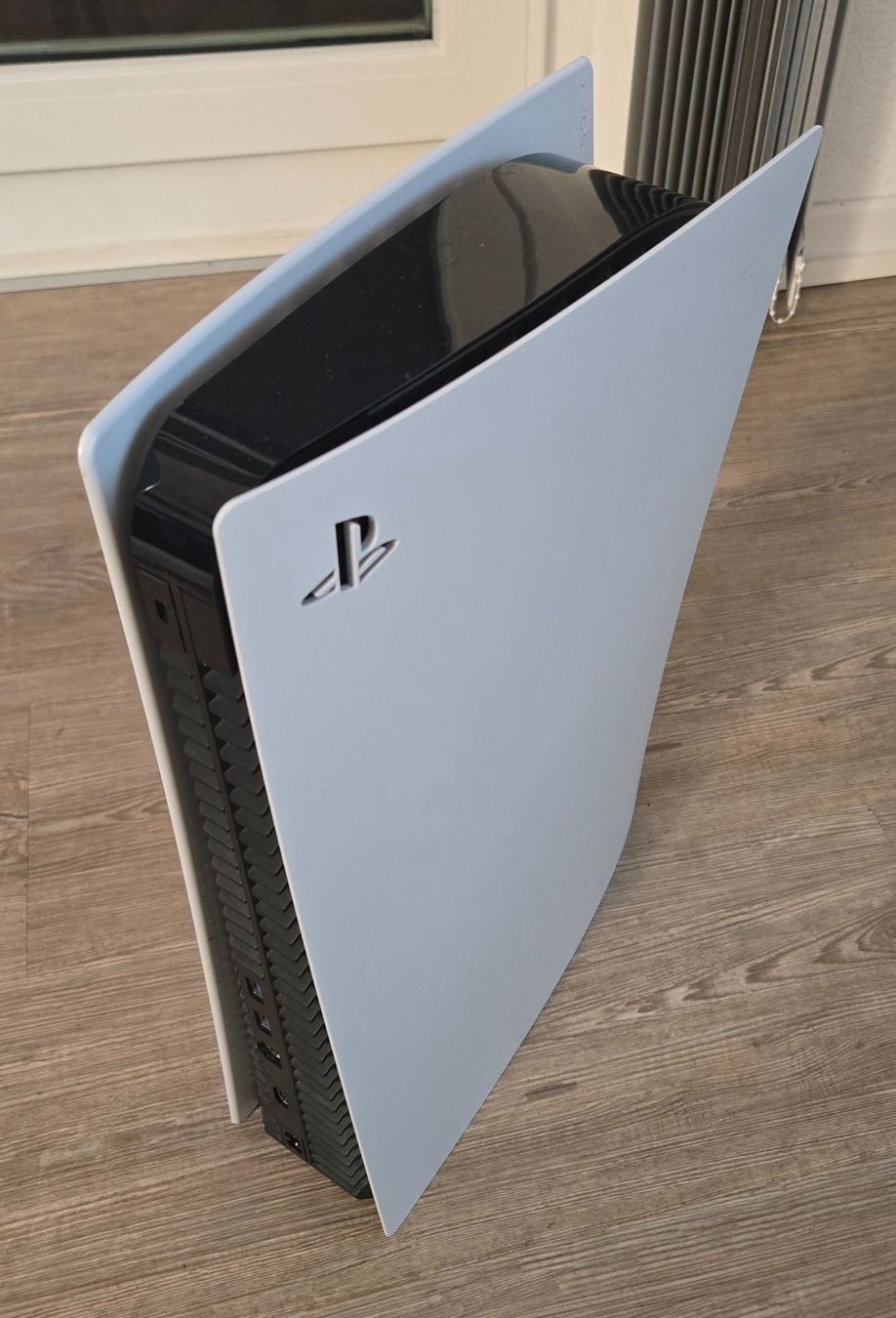 Sony Console: Sony PlayStation 5 Konsole mit 2 Controller, 2TB SSD – Usato da Derendingen venduto da Erne40 3