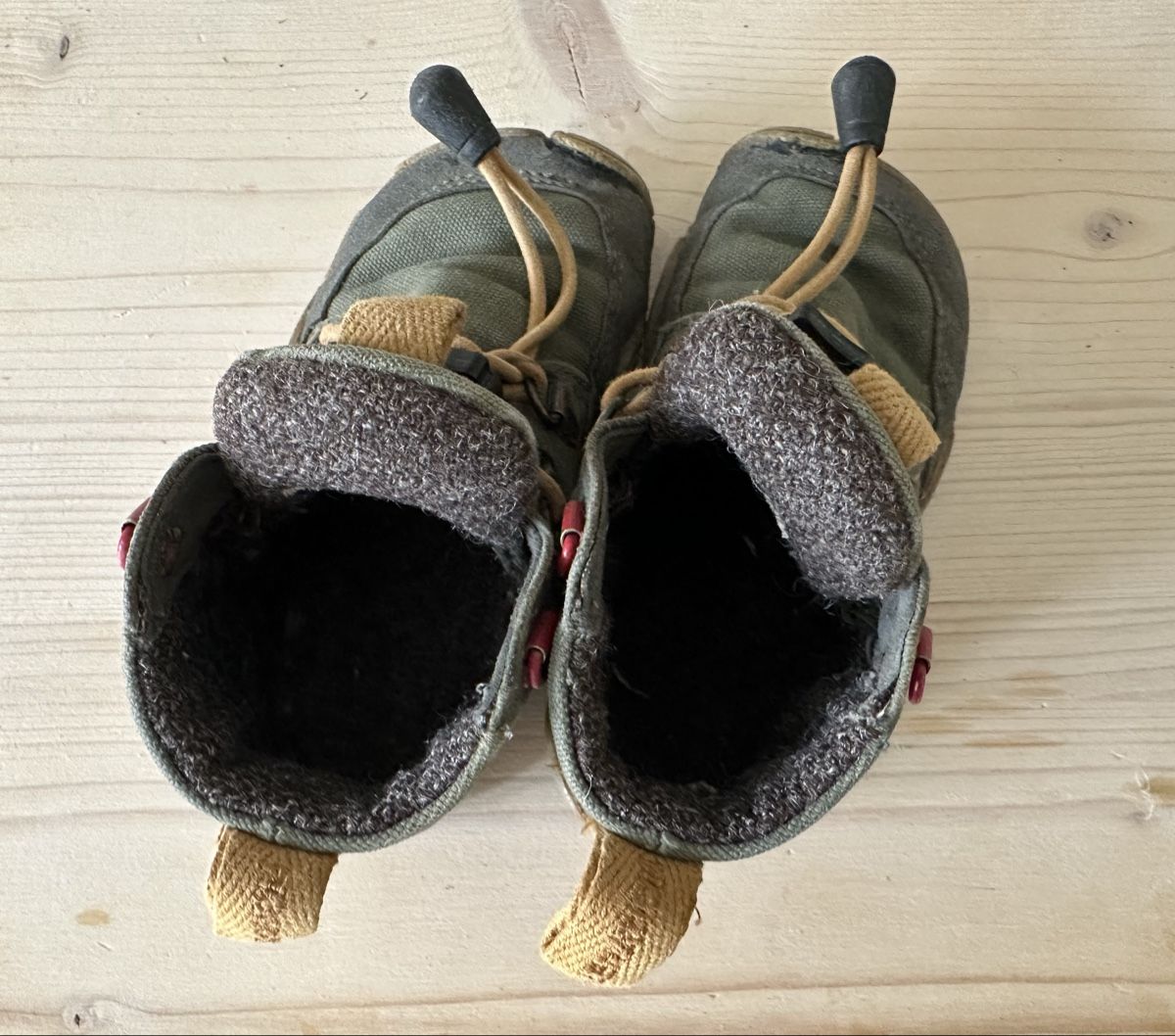Wildling Schuhe für Jungen: Wildlinge Barfussschuhe gr. 23  – Gebraucht aus Winterthur von and_v8z7 1