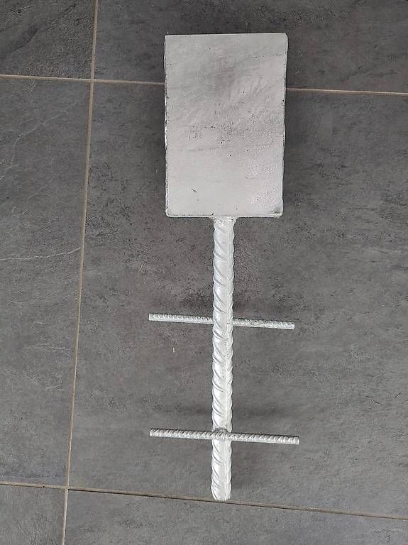 Altri mobili d'antiquariato: 4 Porta pali zincati – Usato da Moghegno venduto da ZioFiasco