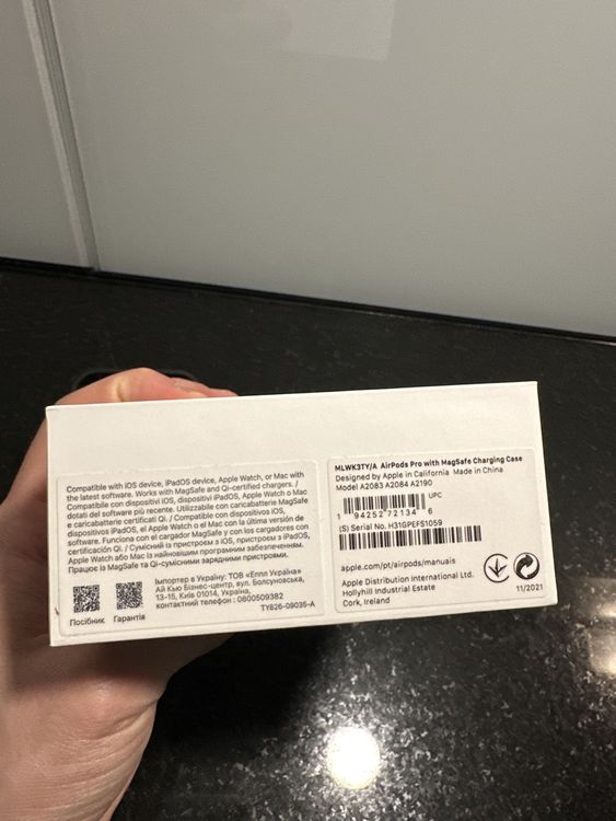 Apple Air Pods Pro 4