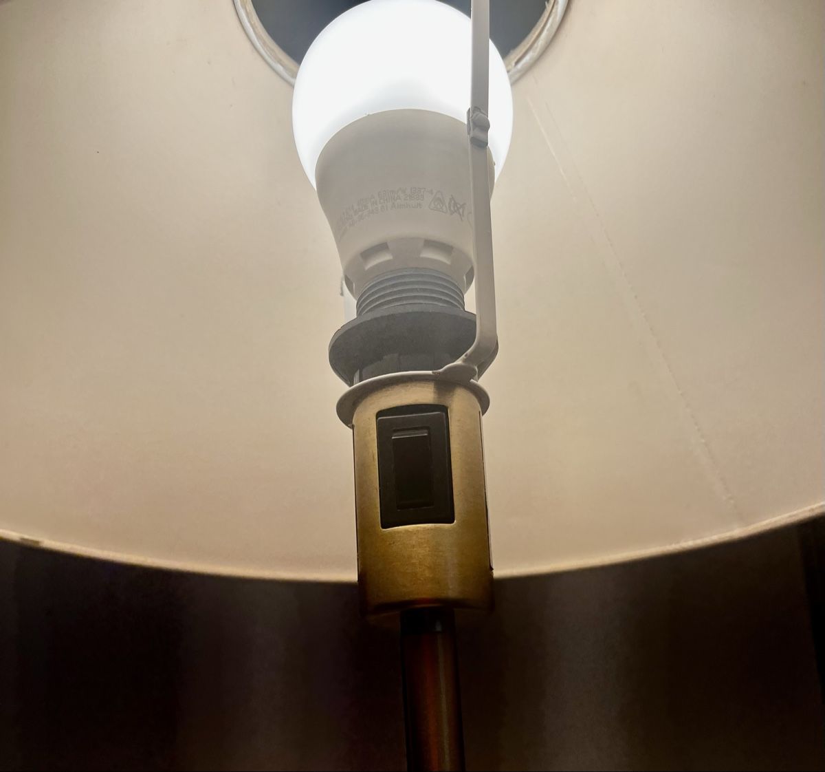 Ikea Lampen: Tischlampe mit Messingfuss – Gebraucht aus Oltingen von ugr_wn5x 1