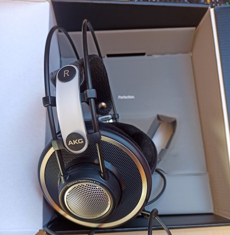 Akg Kopfhorer Saturn