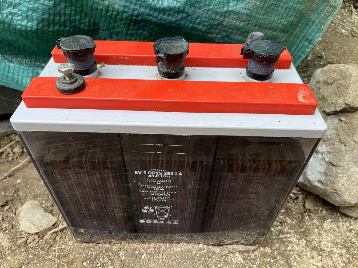 Dispositivi a energia solare: Kit solaire  – Usato da Villars-sur-Ollon venduto da safarte01 5