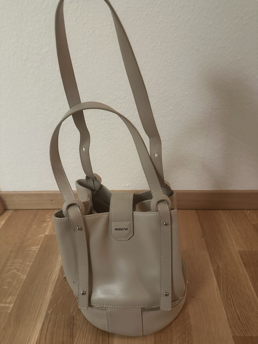 Geox Sacs femmes: Geox Beige Leather relax shoulder Bag – D'occasion à Zürich par ira_27zx 4