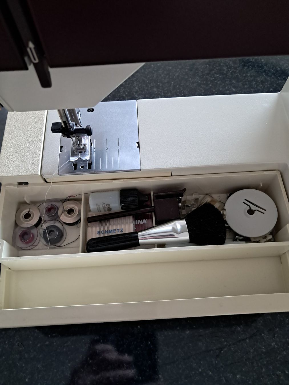 Pfaff Nähmaschinen: Nähmaschine PFAFF tipmatic 1037 – Gebraucht aus Liestal von nemi-lou 2