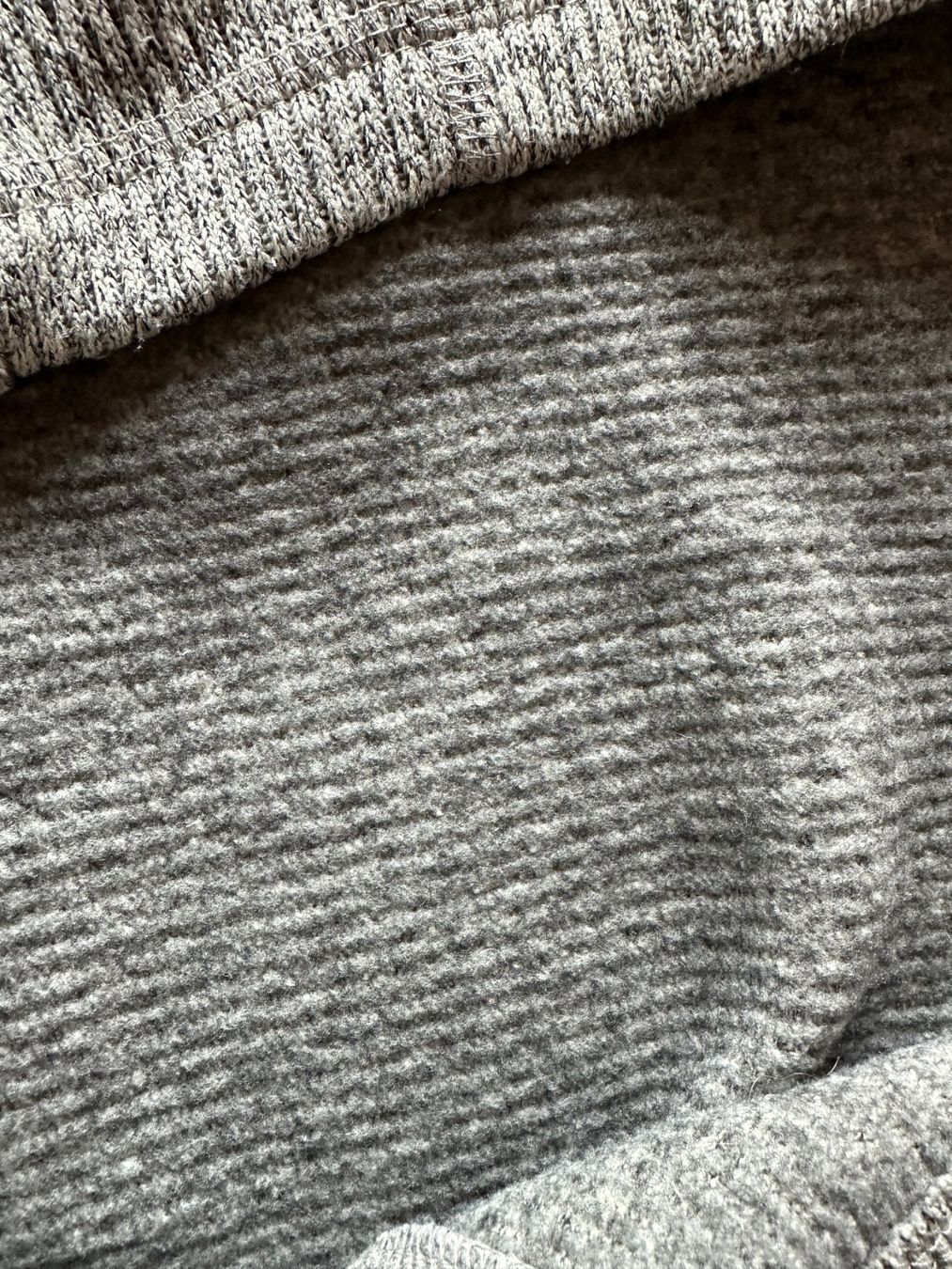 Maglioni & Felpe: Toller Sportlicher und Warmer Herren Pullover Gr. M – Usato da Tägertschi venduto da TheChange 4