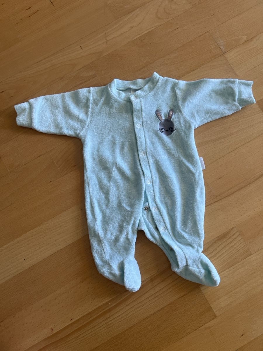 Lotti & Set di vestiti: 2 Baby Strampler Set. Grösse 50 Tiger/Hase – Usato da Zürich venduto da Jakomo007 1