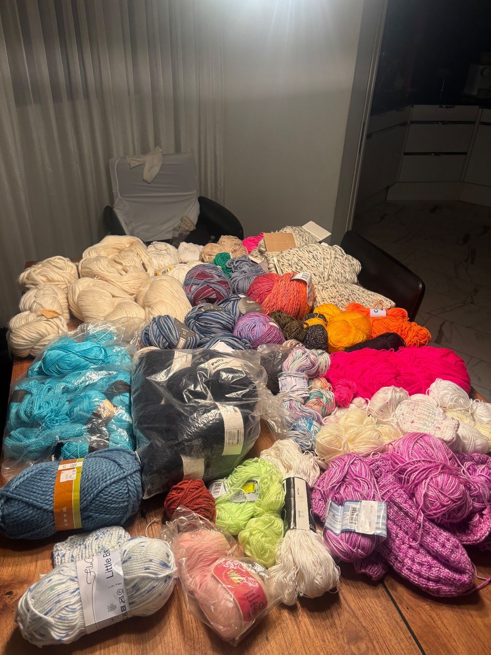 Lana: 1 Lot Wolle verschiede Farben – Usato da Kriens venduto da Mollinos