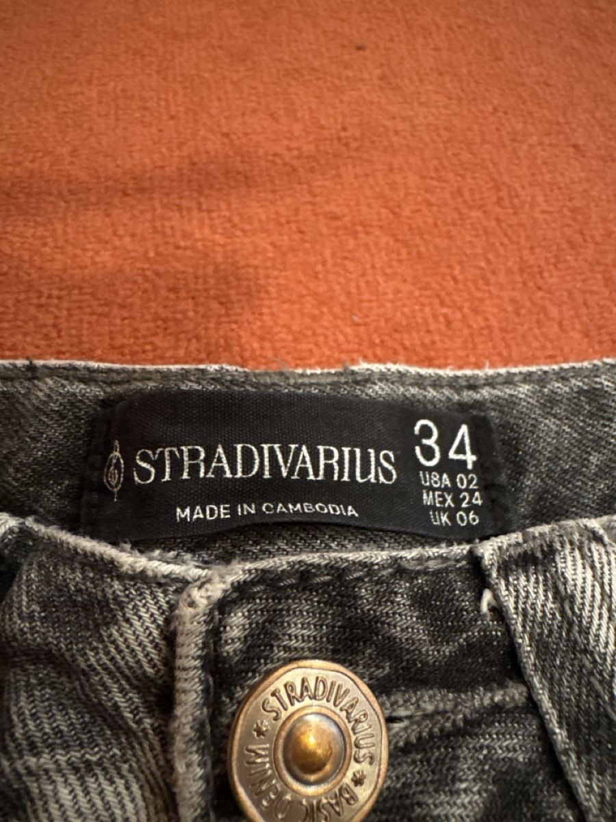Stradivarius Jeans: Graue Baggy jeans – Nuovo (secondo la descrizione) da Affoltern am Albis venduto da tam_5vn5 1