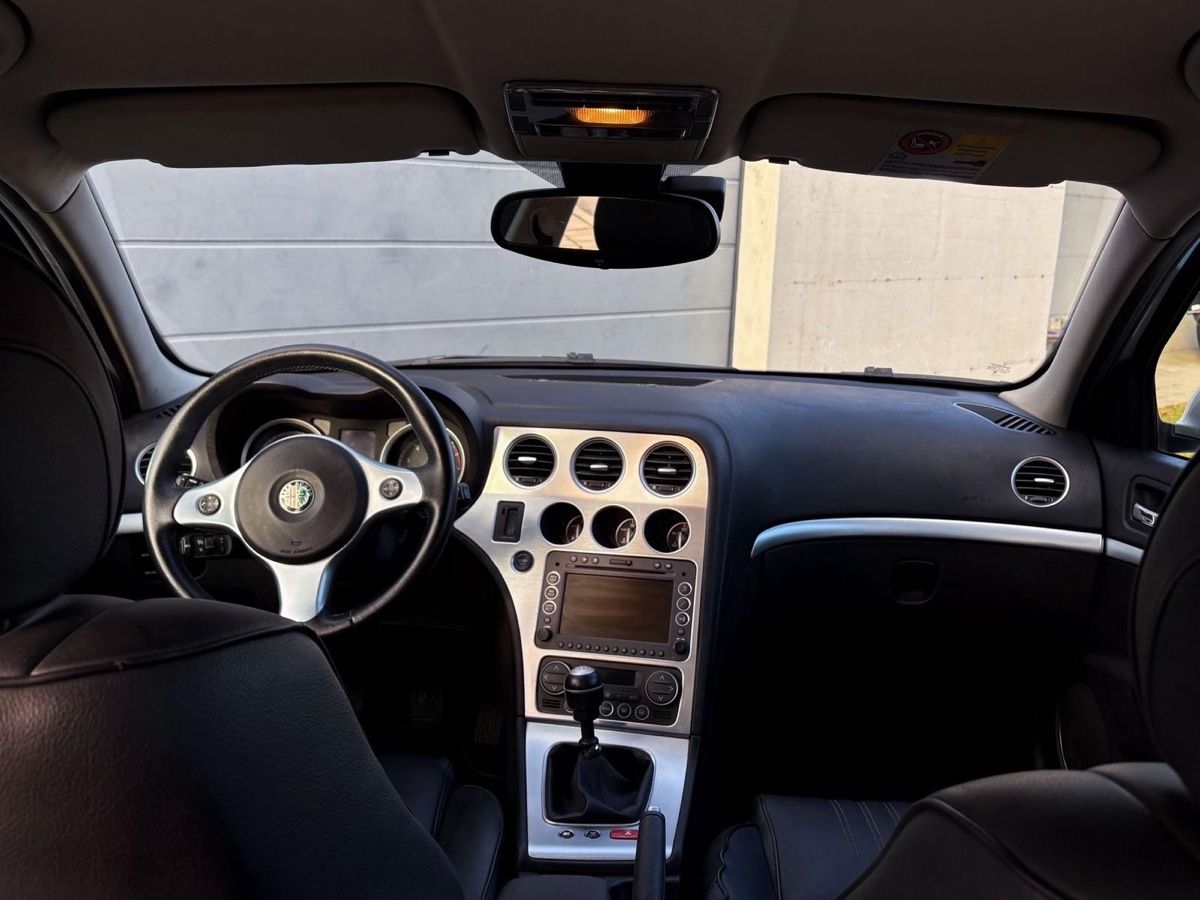 Alfa Romeo Automobili: Alfa Romeo 159 3.2 JTS Q4  – Usato da Posieux venduto da li8_5j5h 4