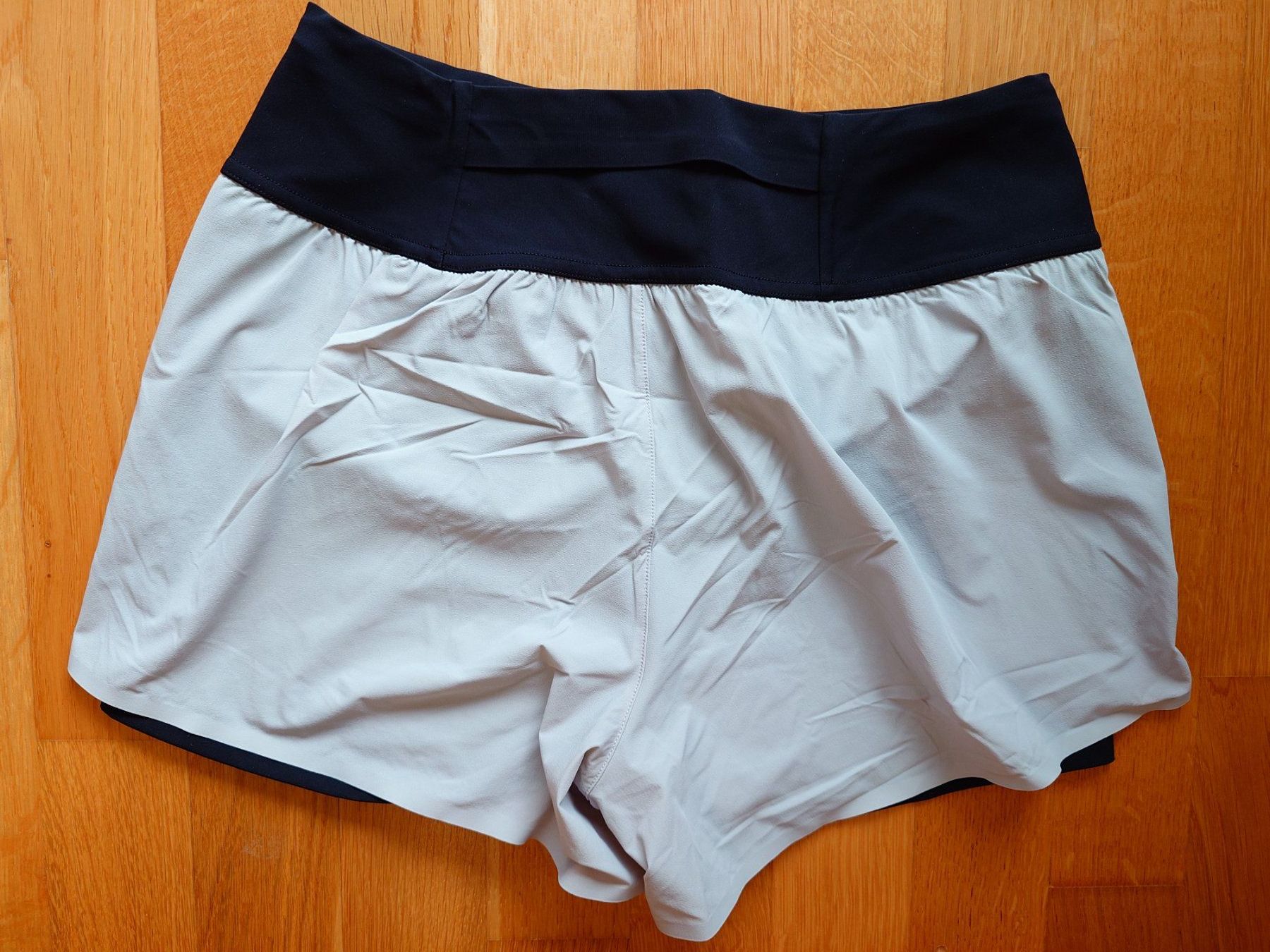 Hosen: On Running Shorts Damen Gr. S – Gebraucht aus Muri AG von komich4 2
