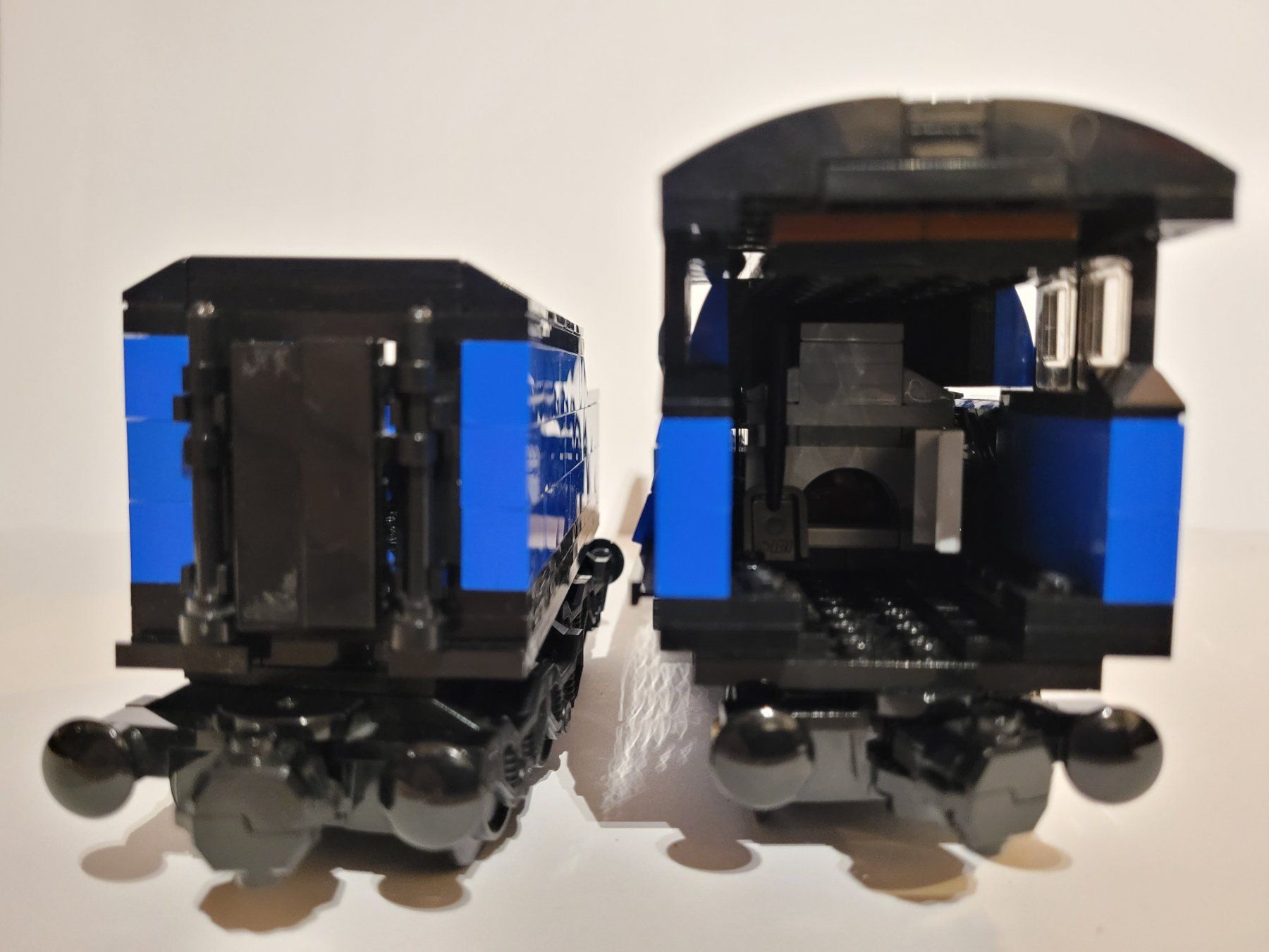 Lego Baukästen: Train Lego Blue Emerald Night, construit sur schéma 10194 – Gebraucht aus La Tour-de-Peilz von estelle69 7