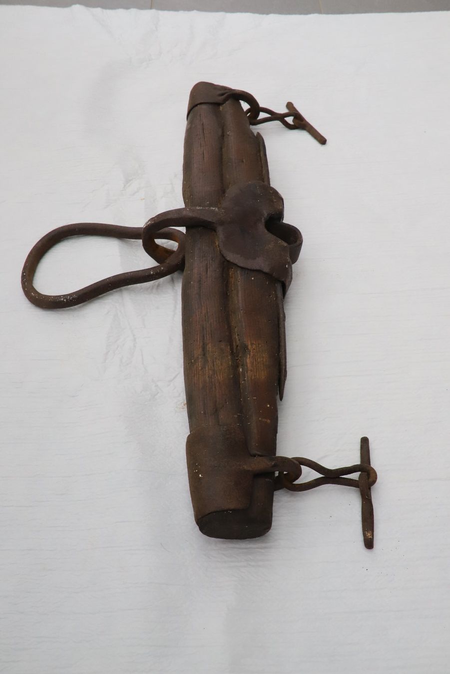 Briglie & Cavezze: Antikes Holz-Joch – Usato da Neftenbach venduto da Froeschl1 2
