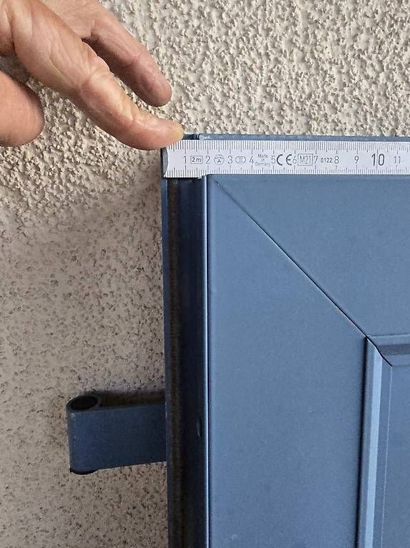 Persiane: Volets aluminium thermolaqués bleu – Usato da Lutry venduto da Matteo022 2