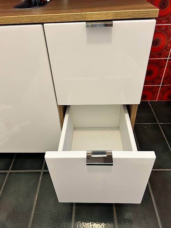 Mobili per bagno: Lavaboy Livique – Usato da Wald ZH venduto da mir_cyg7 3