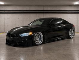 BMW M4 Coupé Black Edition | CH | Carbon | GRAIL | Airlift