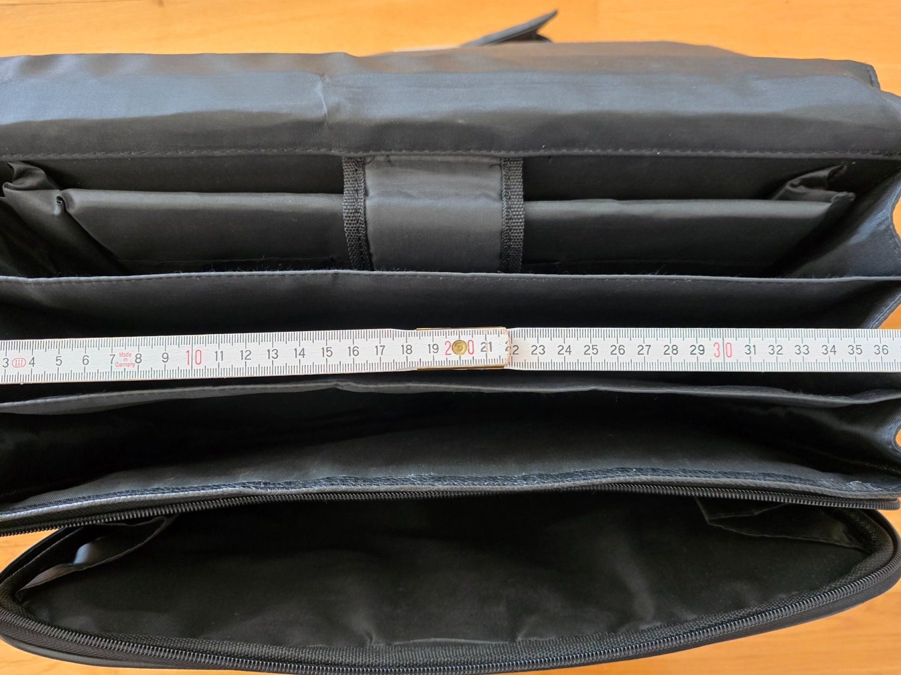 Koffer & Taschen: Aktentasche aus Leder in schwarz – Gebraucht aus Baar von CorinnaFe 5