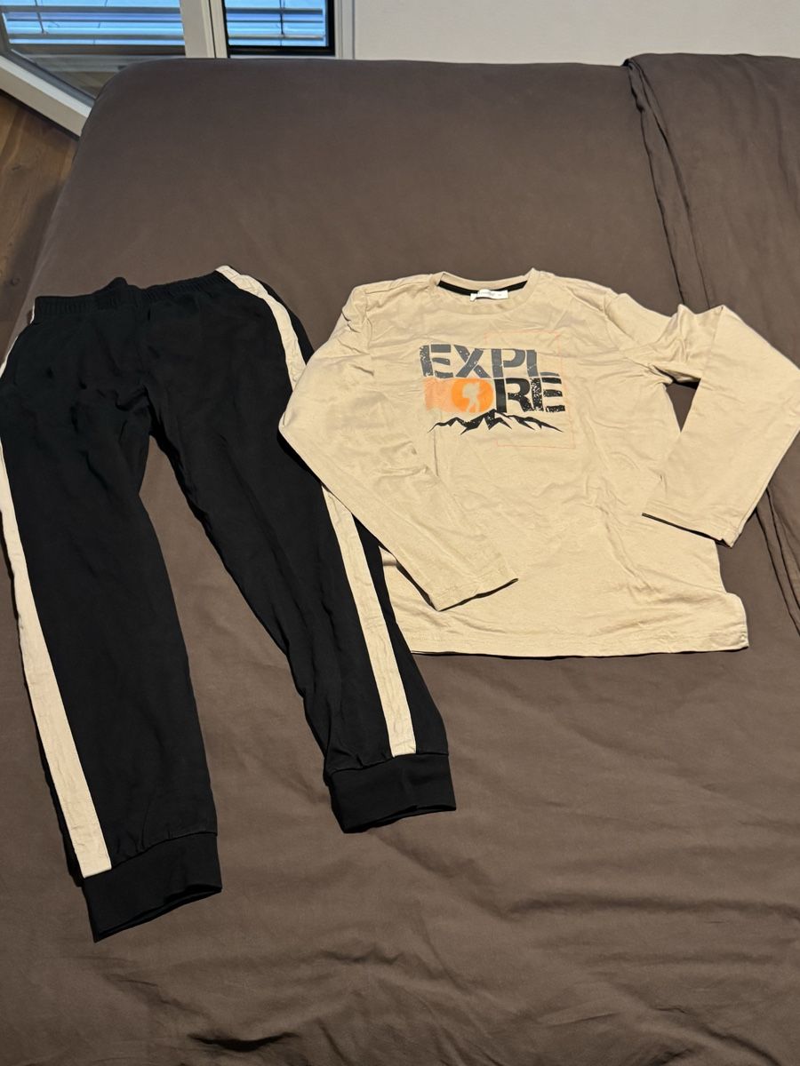 Pigiami: Männer Pyjama Set (M) – Nuovo e nell'imballaggio originale da Balgach venduto da fad_jb55