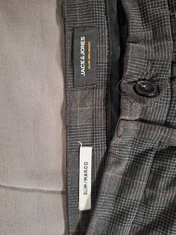 Hosen: Jack & Jones Slim Plaid Pants – Gebraucht aus Kriens von Jeremyt05 3