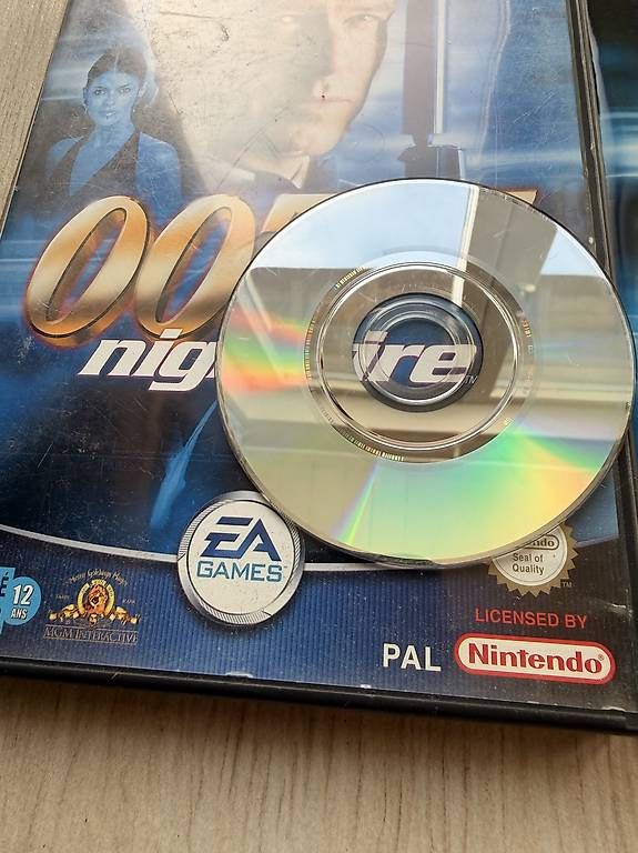 Giochi: Jeu Game Cube - James Bond 007 nightfire – Usato da Essertines-Yverdon venduto da clemesitpa 1