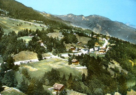 Cartoline postali: En avion au-dessus-d' ARBAZ – Usato da Jona venduto da philajona