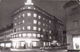 LA CHAUX - de - FONDS, l'hôtel Moreau la nuit