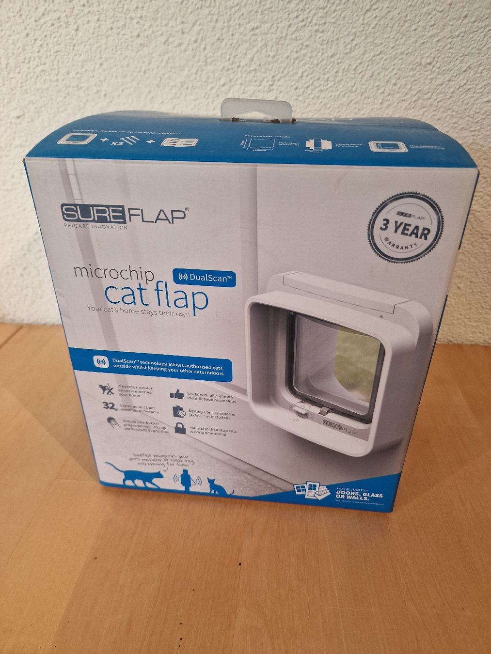 Gattaiole: Neuer SureFlap Katzenklappe Microchip DualScan  – Nuovo e nell'imballaggio originale da St. Margrethen SG venduto da Goldig