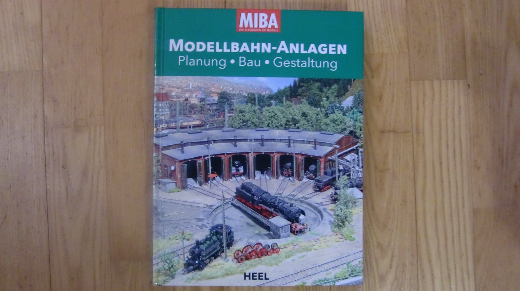 Modellini di ferrovie: 2 Bücher Anlagenbau – Nuovo (secondo la descrizione) da Obergerlafingen venduto da danibutton