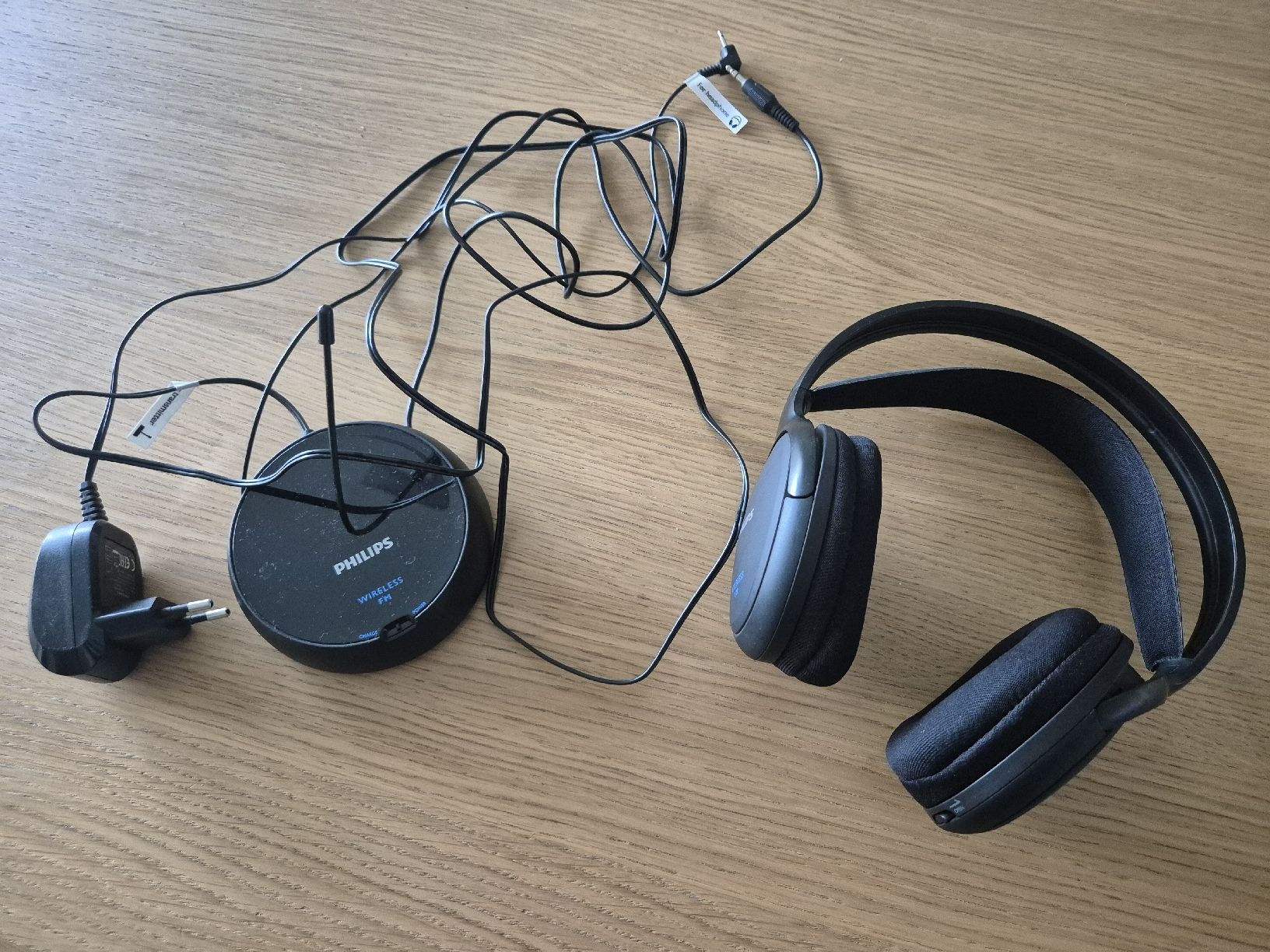 Philips Cuffie: Philips Kopfhörer Wireless schwarz gebraucht – Usato da Menzingen venduto da bostit69
