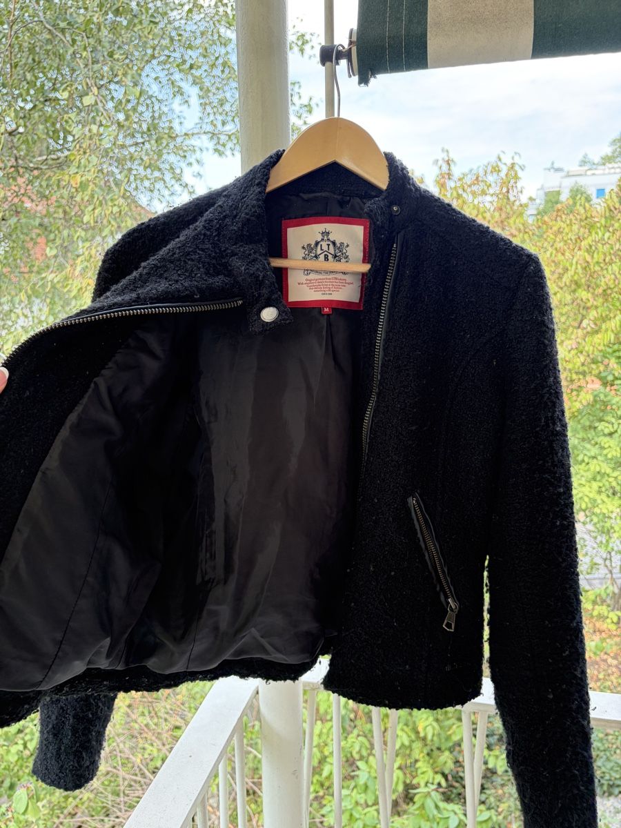 Giacche: Schwarze Bouclé Jacke - Grösse M – Usato da Zürich venduto da bib_ds9n 1