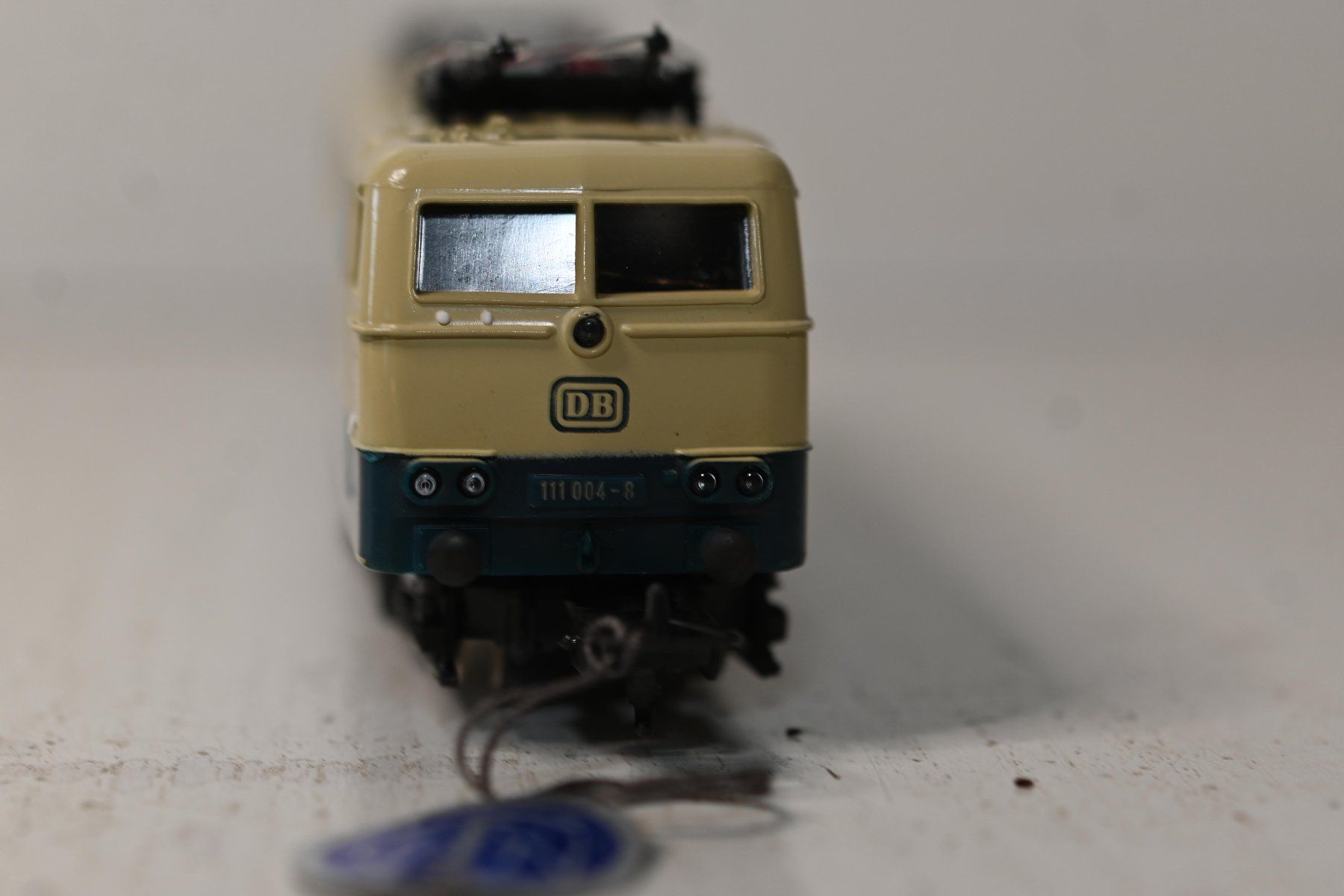 Lima Modellini di ferrovie: Lima DB BR 111 004-8 H0/DC läuft – Usato da Laupen ZH venduto da Zmoewe 4