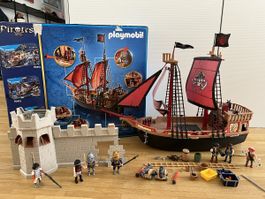 Totenkopf-Kampfschiff &Burg Playmobil